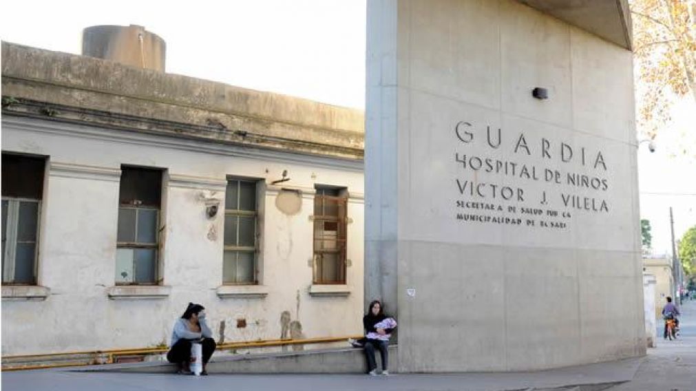 Nena muri� al tragarse pila y denuncian mala praxis