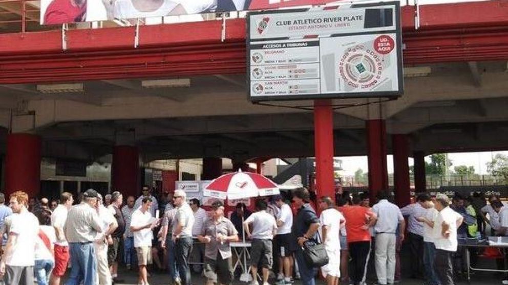 Se suspendieron las elecciones en River por orden del juez.
