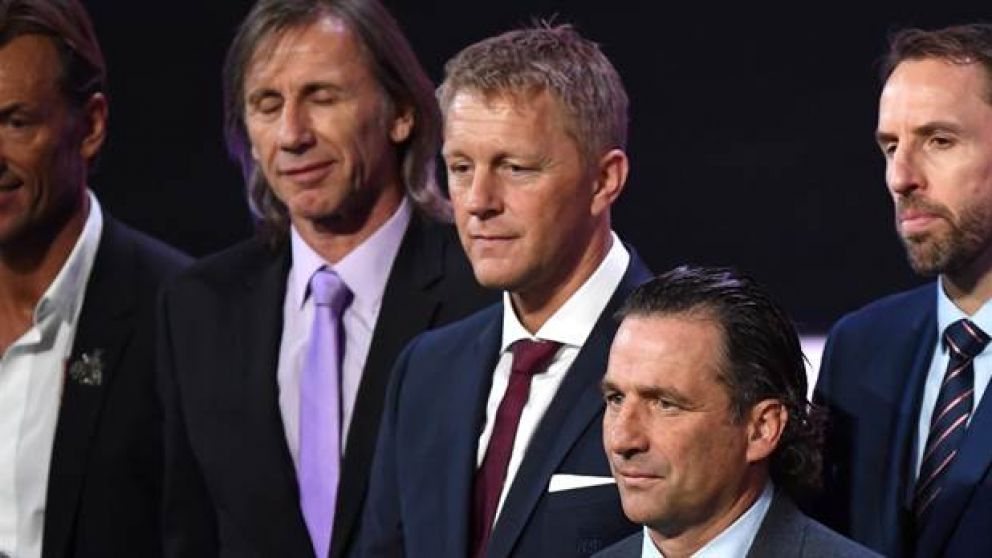 Heimir en la ceremonia previa al sorteo.