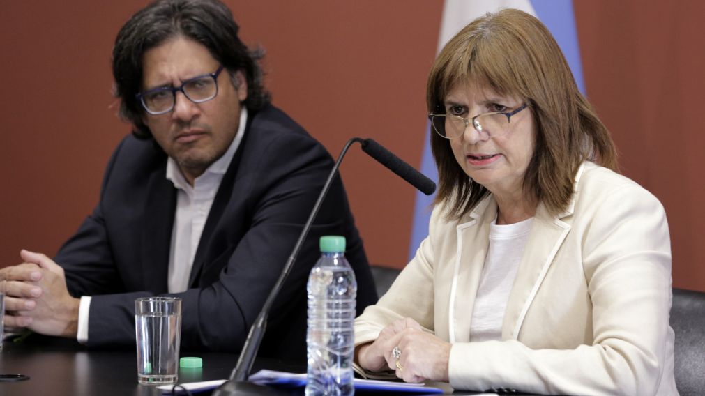 Los ministros de Seguridad, Patricia Bullrich, y de Justicia, Germán Garavano, brindaron una conferencia de prensa en Casa Rosad (Télam).