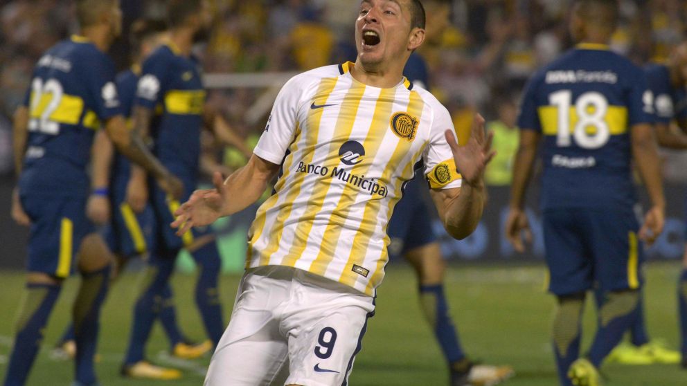 Marco Ruben festeja con alma y vida su tanto frente a Boca.