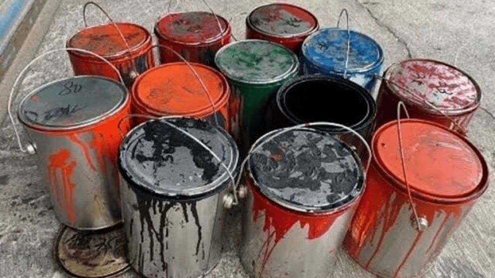 Con solo un tacho de pintura y un par de ramas de árboles, podés crear un adorno espectacular para tu hogar