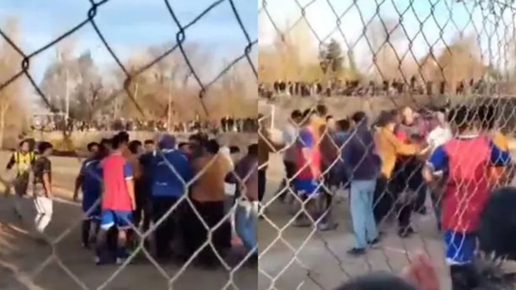 Un �rbitro fue internado tras brutal ataque de futbolistas en Mendoza (Imagen captura v�deo).