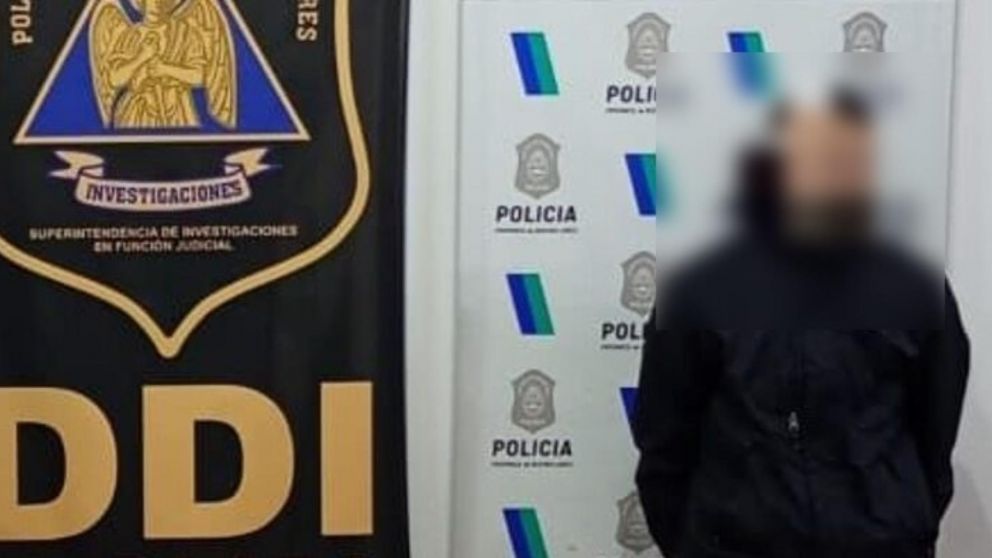 Este es el sujeto que resultó aprehendido por los investigadores policiales.