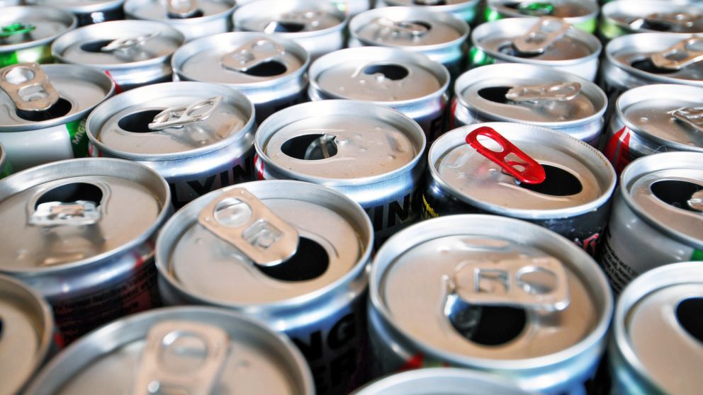 ¿Tenés latas sin usar? No las tires y transformalas en un objeto que puede ser clave en tu vida cotidiana