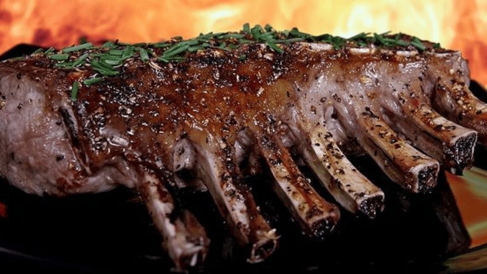 Sabores auténticos y tradición en cada plato, en el corazón de la llanura bonaerense.