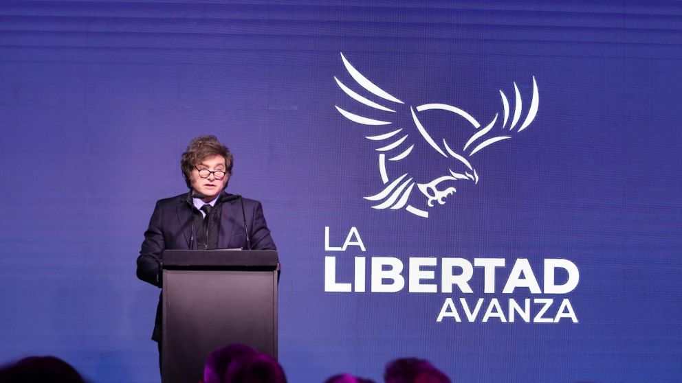 Javier Milei cierra el congreso de La Libertad Avanza en La Plata.