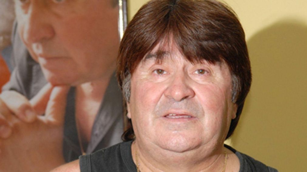 Ramón Mendizábal, ex cantante de "Los Alfiles", falleció a los 74 años.