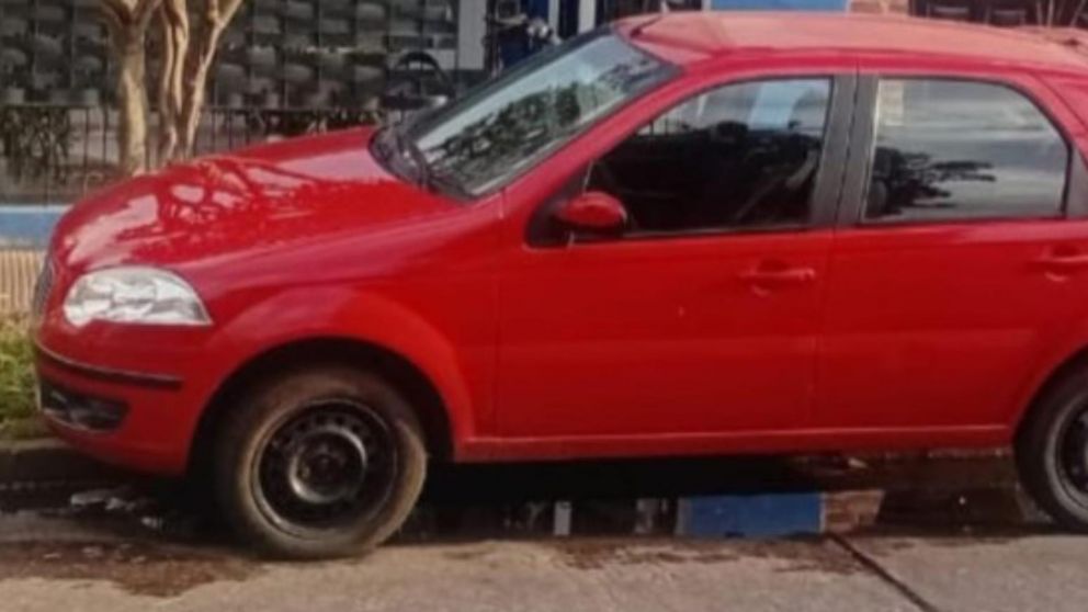 Este es el automóvil que fue utilizado por los aprehendidos.