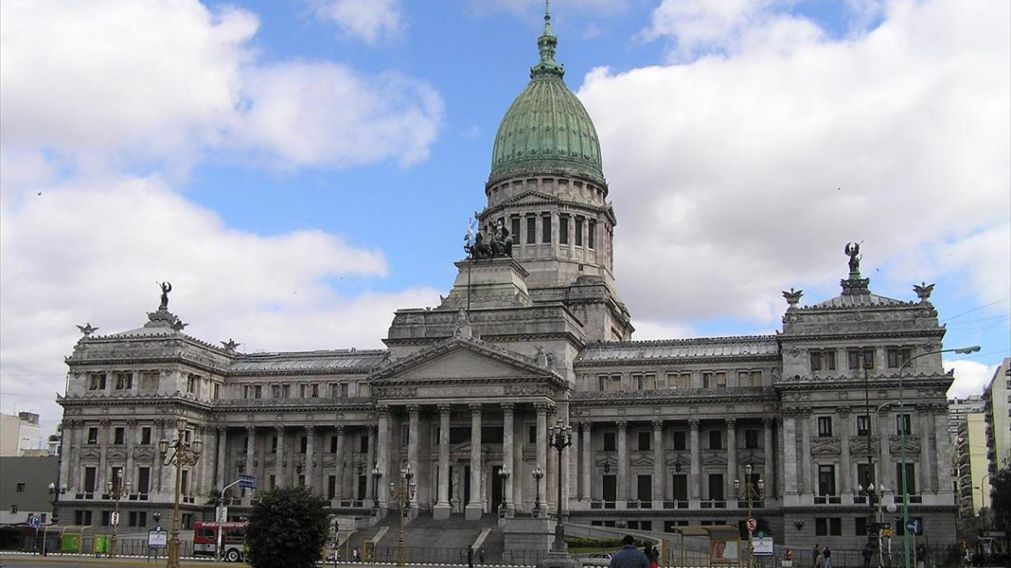 Se espera una sesi�n que se extienda al jueves. 