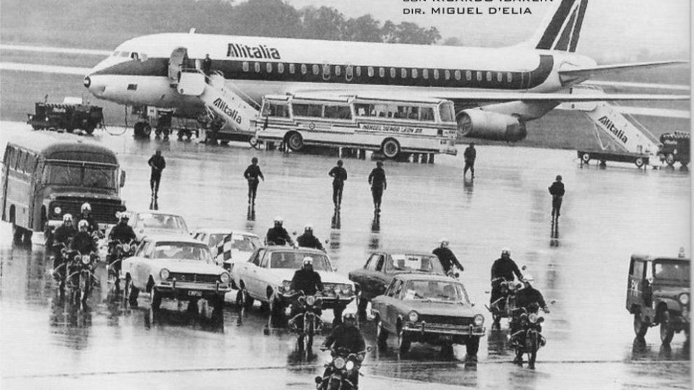 Él avión que trasladó a Perón tocó suelo argentino. (Archivo)