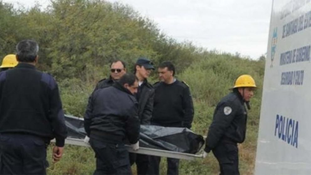 As� trasladaban a uno de los heridos. (gentileza elintransigente.com)