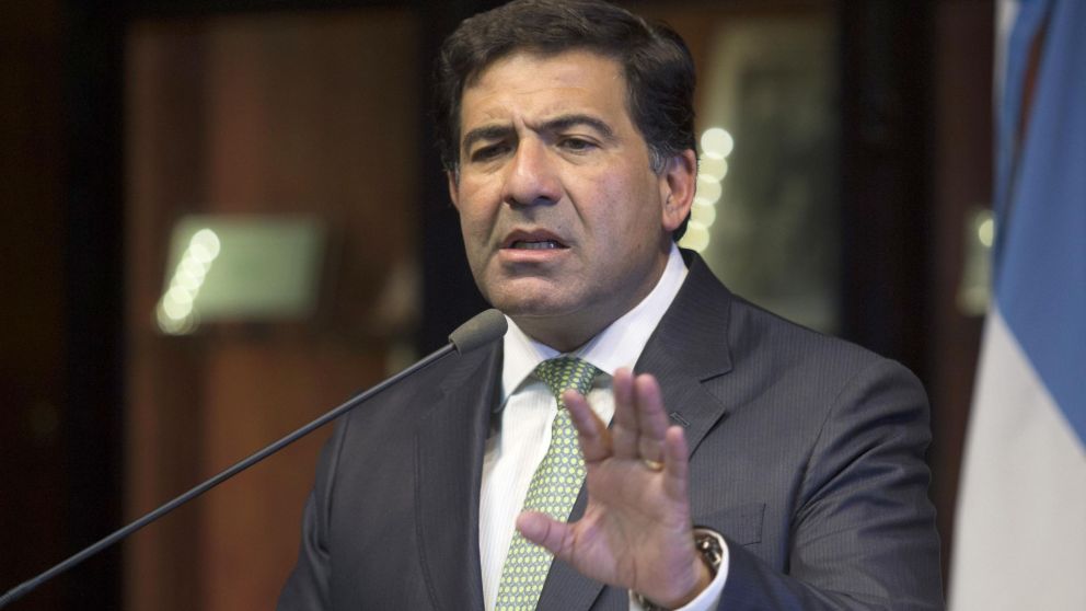 El juez le adjudicó a Echegaray el delito de "negociaciones incompatibles con la función pública".