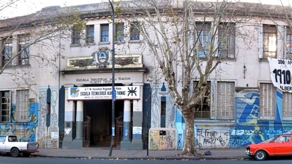 Escuela Albert Thomas donde encontraron la amenaza escrita.