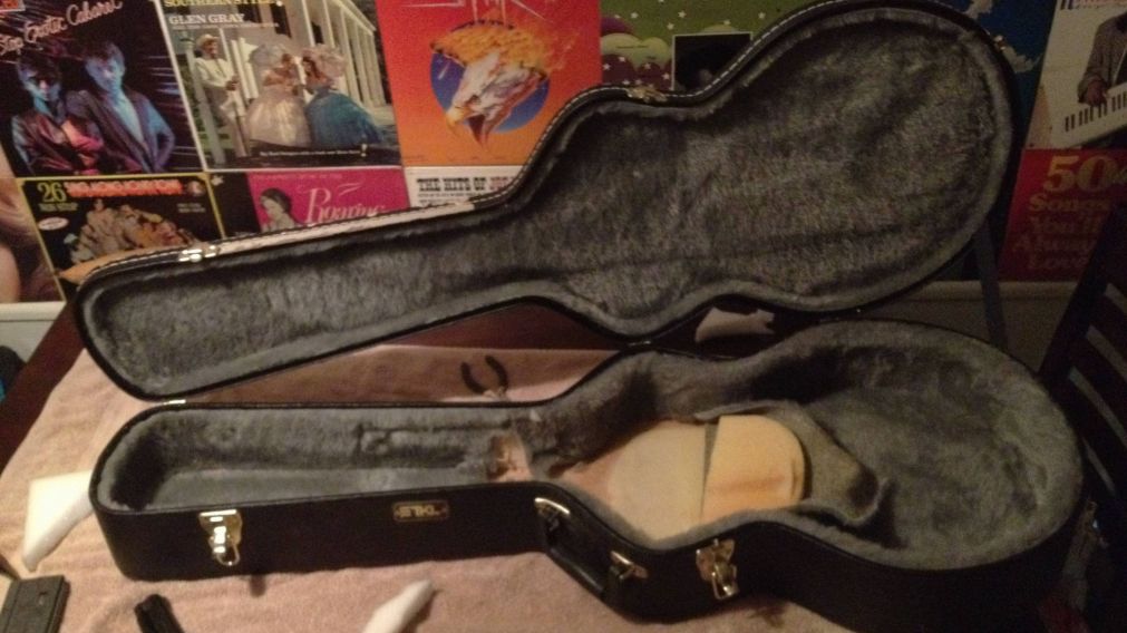 Los delincuentes guardaban las armas en un estuche de guitarra (imagen ilustrativa).