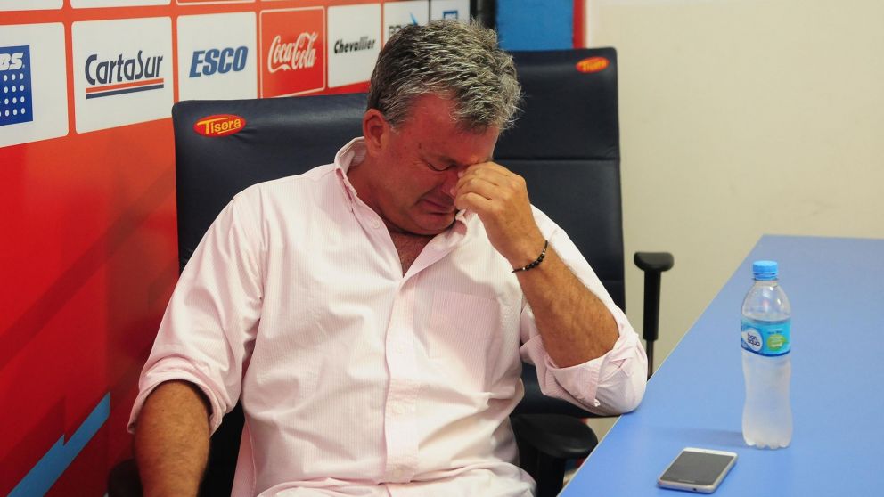 Humbertito, triste por tener que abandonar el club de sus amores (Archivo Crónica).