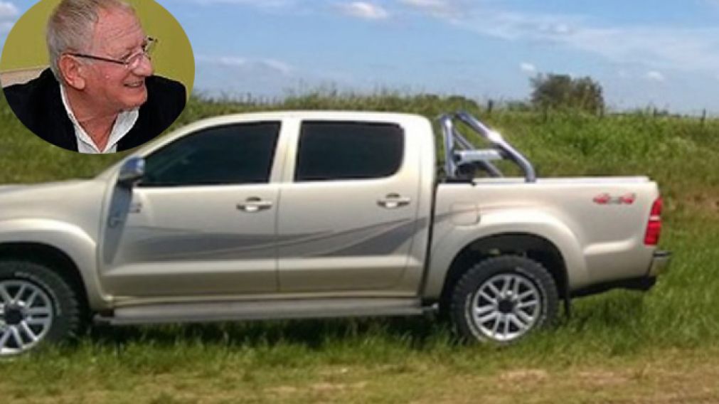 Benedetto y su camioneta, que apareció cerrada.