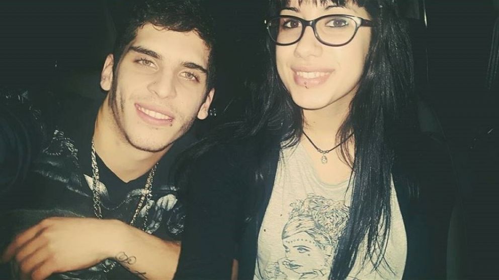 Fueron hallados los dos con un tiro en la cabeza.