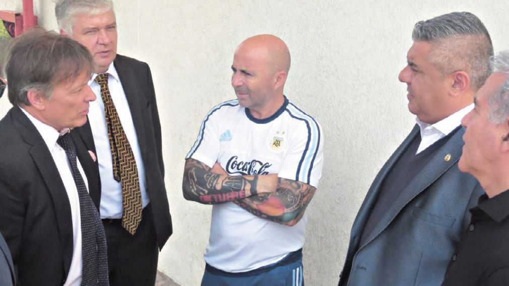 Tapia y Sampaoli se reunieron con Koronelli, el embajador de Rusia en Argentina.