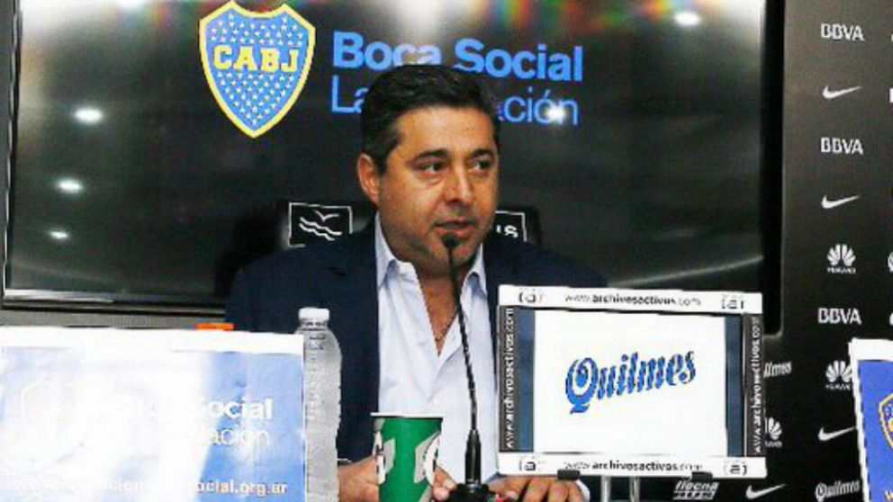 Angelici habló sobre la vuelta de Tevez y la venta de Magallán