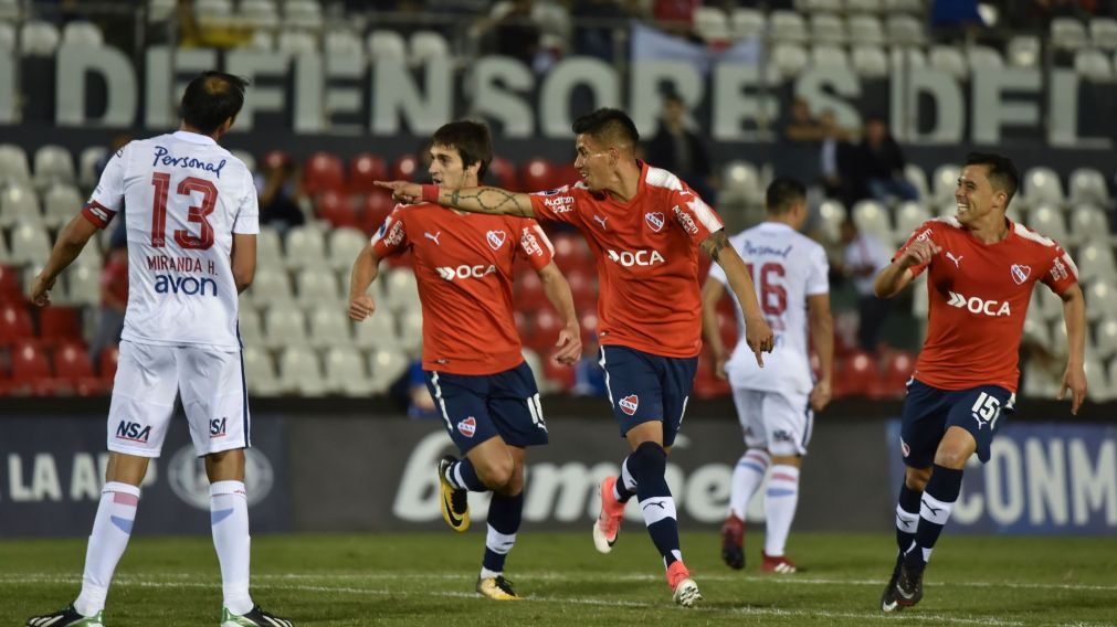 Goleada para ir a Semis de la Sudamericana. (AFP)