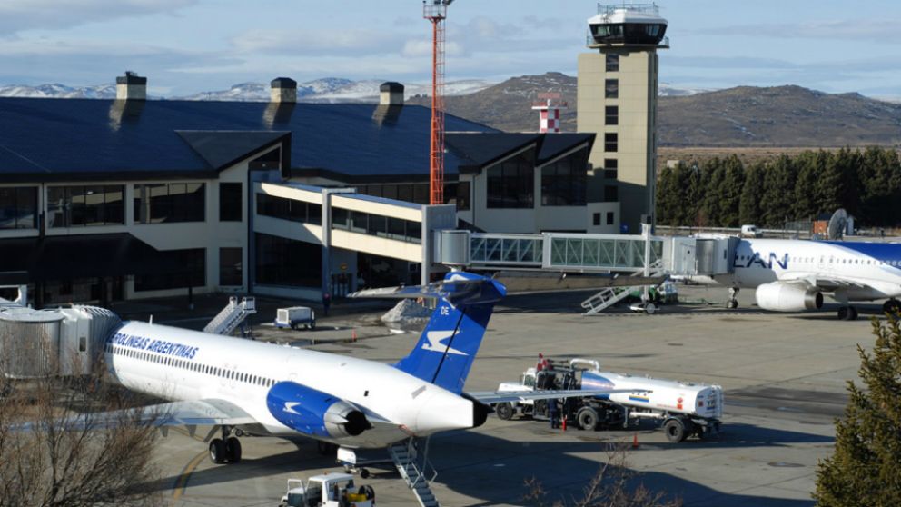 Suspenden todos los vuelos a Bariloche por falta de autobombas