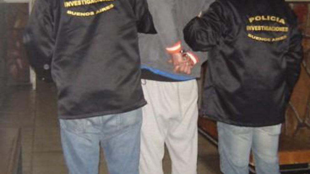 Así fue trasladado el despreciable sujeto.