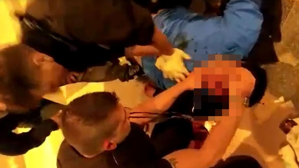 No pagó la pizza y policías lo masacraron a golpes en Plaza Constitución