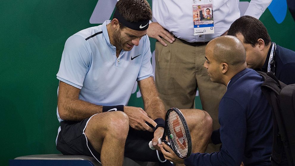 Delpo vuelve a sufrir por su muñeca (AFP)