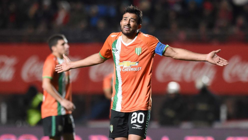 Es ídolo en Banfield, salió campeón con Boca, pero Cvitanich quiere jugar en River.