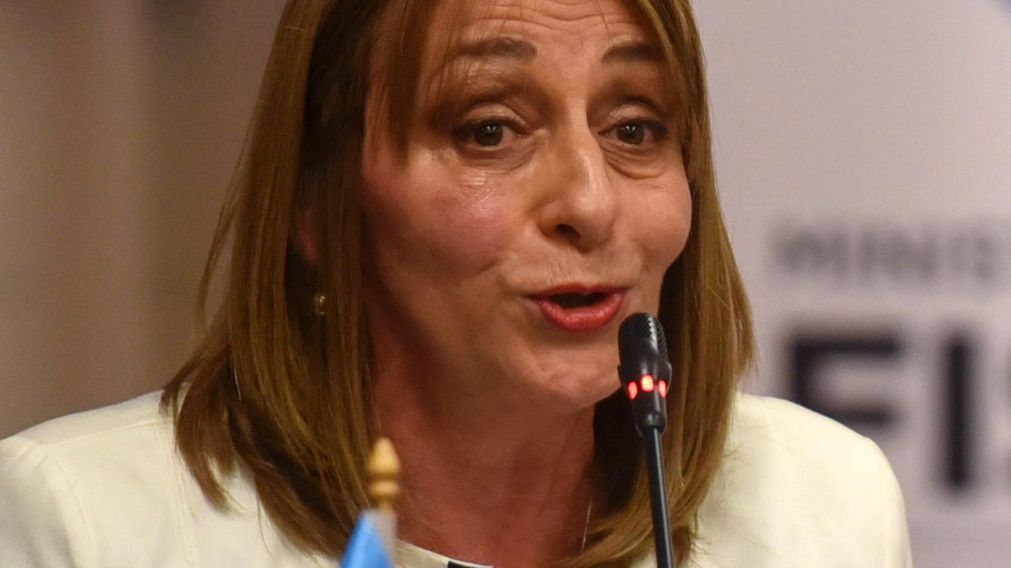 Procesan a Gils Carbó por administración fraudulenta