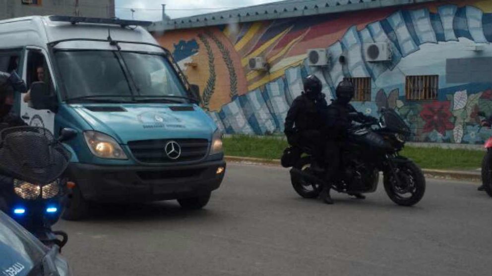 Fuerte operativo para que Schillaci despidiera a su difunto padre