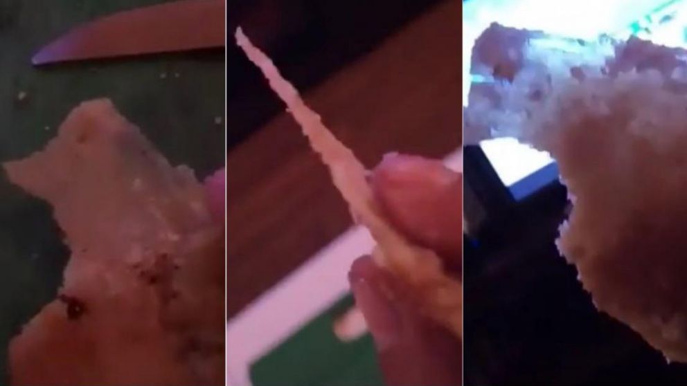 Le vendieron milanesas de plástico en pollería