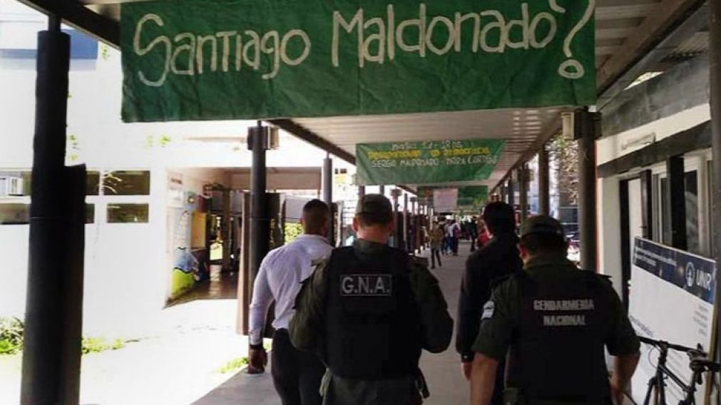 Gendarmer�a interrumpi� acto por Maldonado en Universidad de Rosario
