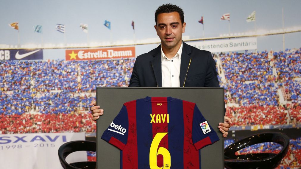 EL BARCELONA DESPIDE A XAVI POR LA PUERTA GRANDE EN UN EMOTIVO ACTO