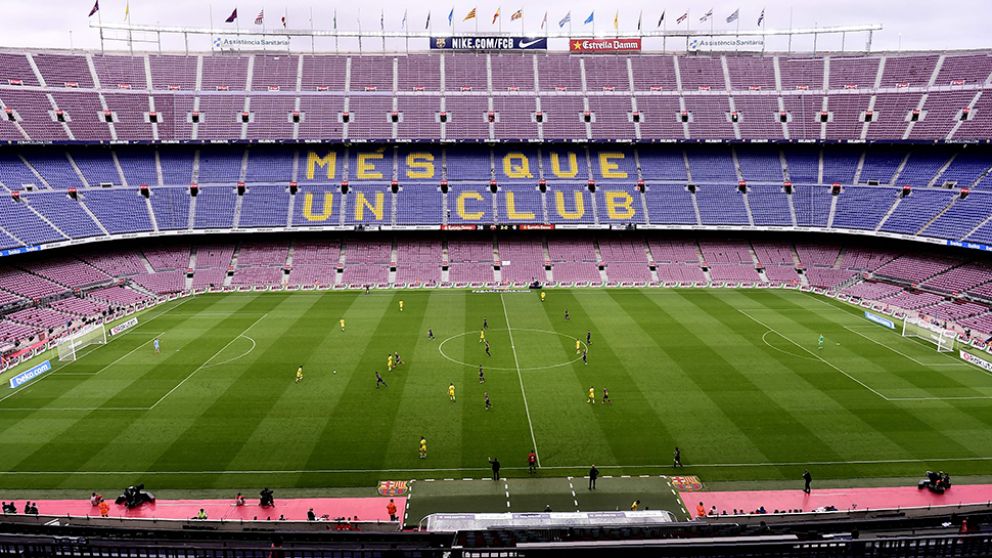 El Camp Nou desierto, una imagen rarísima (AFP)
