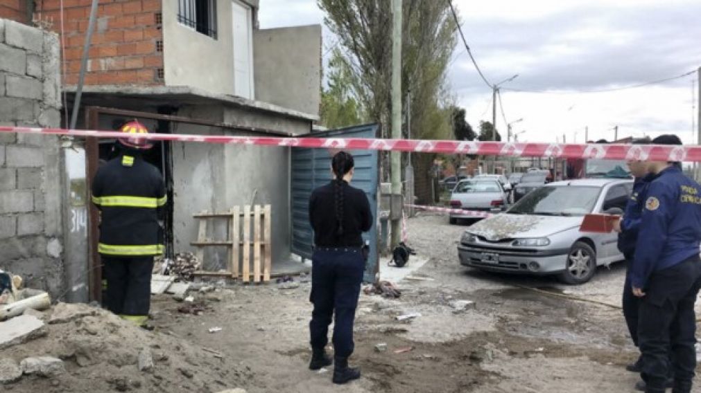 Los investigadores creen que los gases acumulados habr�an producido explosi�n .