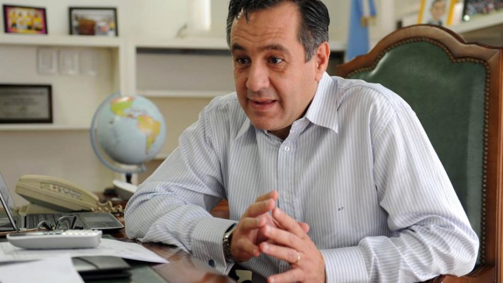 Finocchiaro criticó al rector del Nacional tras denuncia de abuso