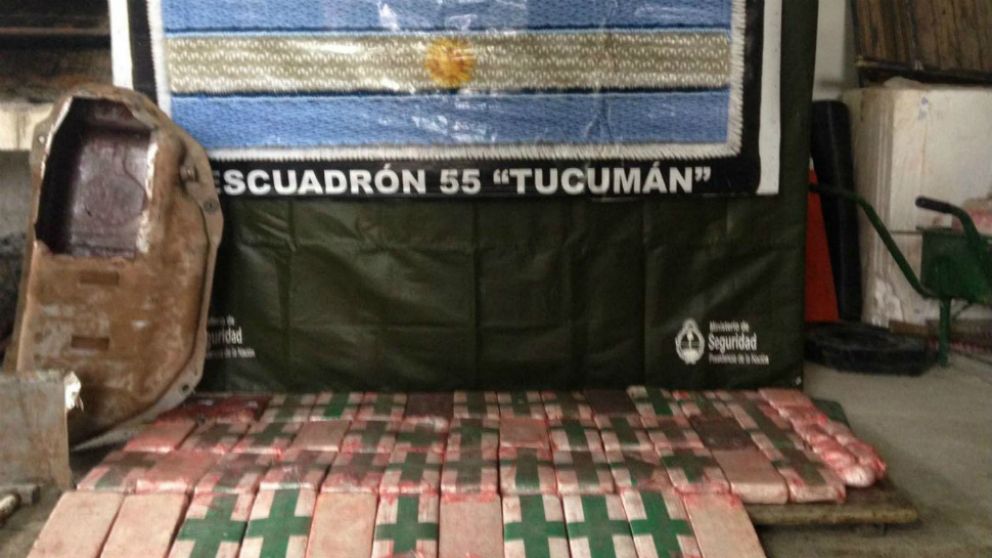 Gendarme detenido por llevar 40 kilos de cocaína en tanque de nafta