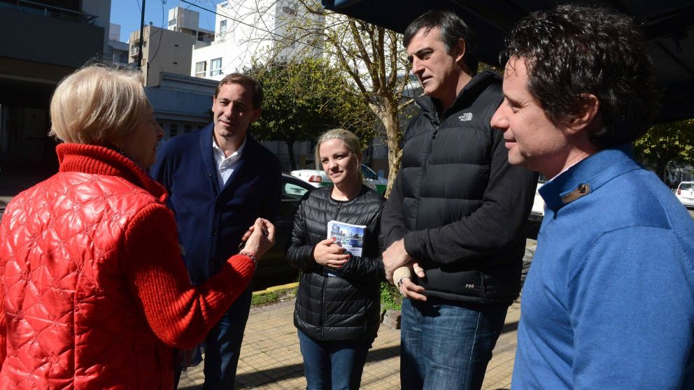 CANDIDATO. Bullrich habló con los vecinos. (DyN)