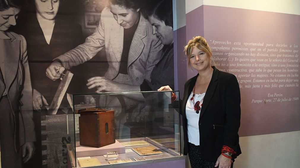Cristina �lvarez Rodr�guez en el museo mano a mano con Cronica. (Cr�nica/Paredes)