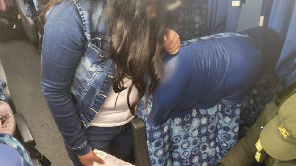 Así cayeron dos mujeres con 215 cápsulas de cocaína oculta en medias