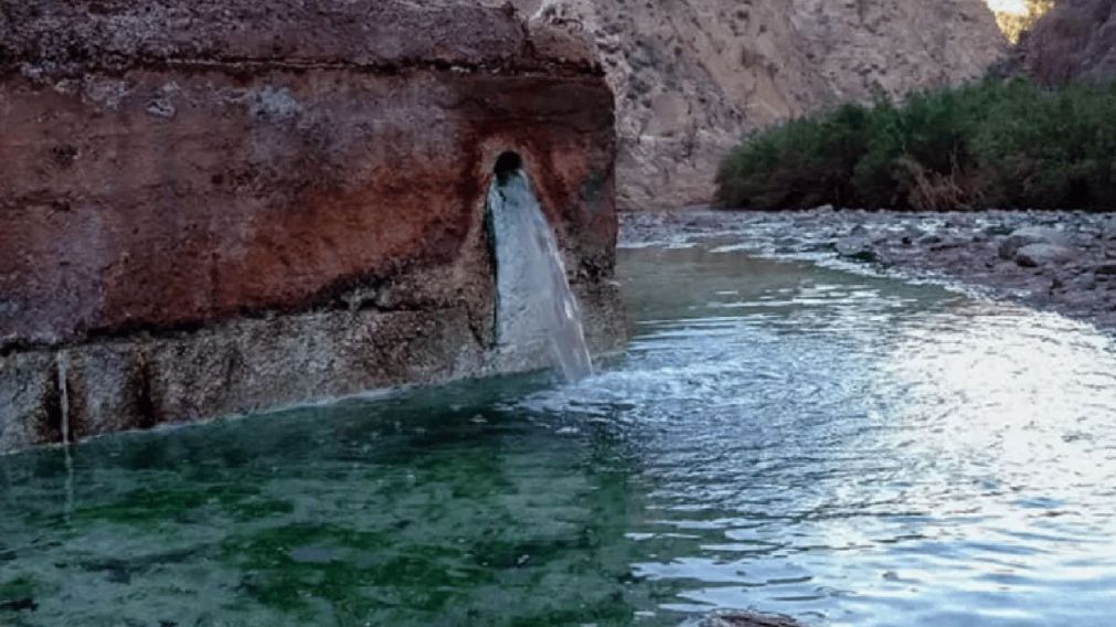 Ni Iguazú ni Río Hondo: el destino escondido de aguas azufradas que es un oasis de paz en medio del paisaje serrano