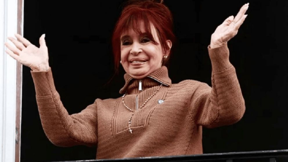 Cristina Kirchner presentó un recurso extraordinario para que le saquen la tobillera electrónica ante la negativa de la Corte Suprema