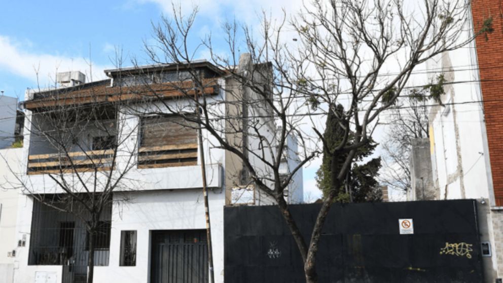 El frente de la casa donde fue encontrado el cuerpo.