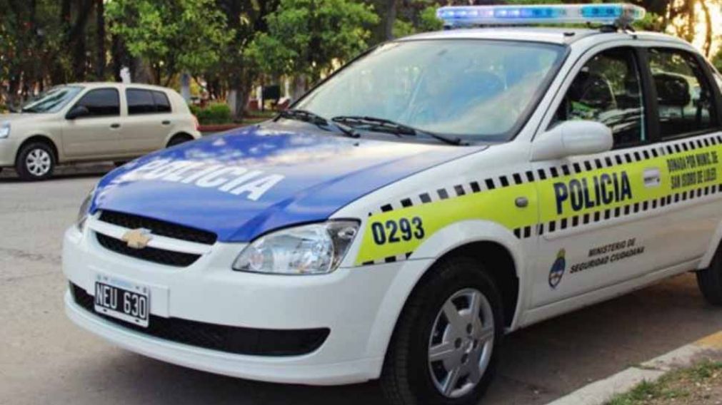 Salió a bailar vestido de mujer y no volvió