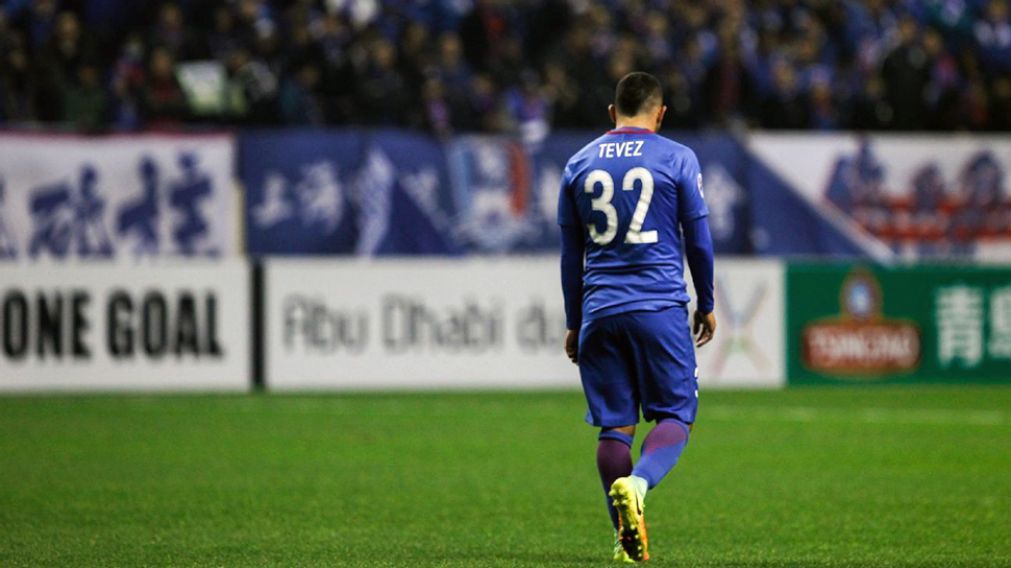 Carlitos pasa un pésimo momento futbolístico y personal en China.