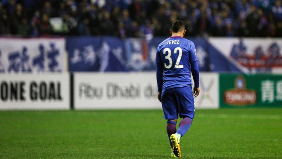 Carlitos pasa un pésimo momento futbolístico y personal en China.