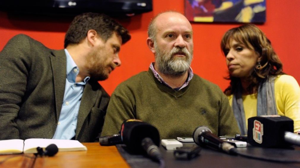 La familia de Santiago sigue moviendo fichas.
