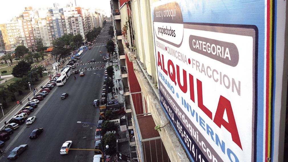 Ahora, si el dueño contrata a una inmobiliaria o a un gestor para los informes, lo tendrá que abonar él